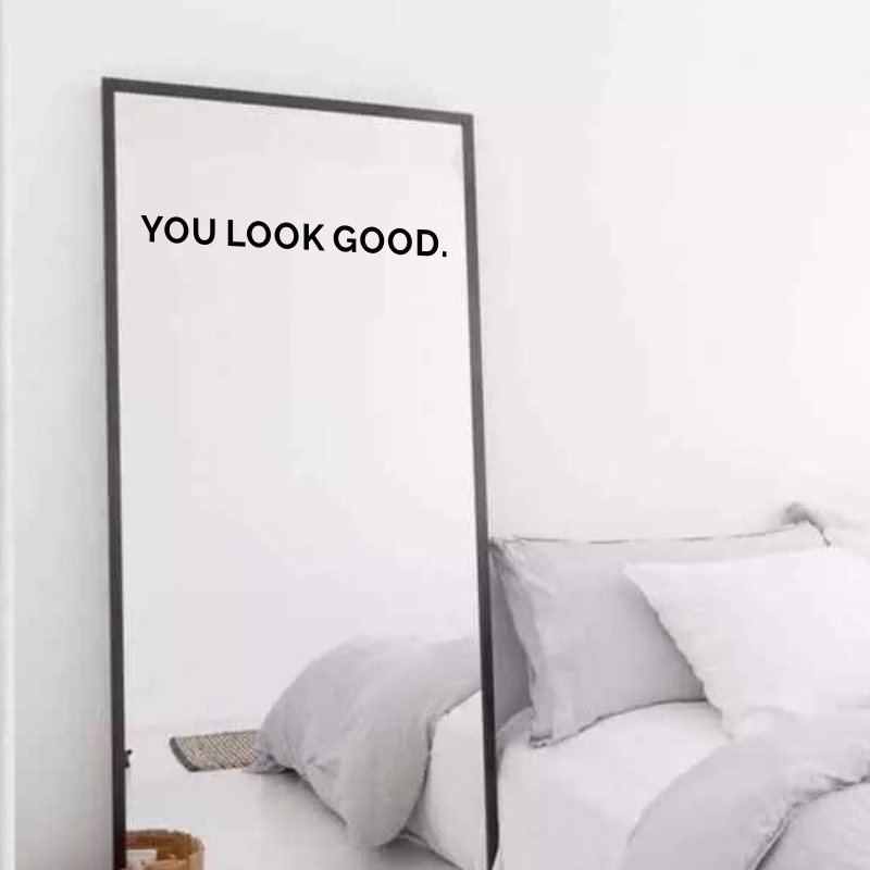 Adesivo de Espelho 'Você Está  - Home Goods Bathroom Mirrors avaliação e preço